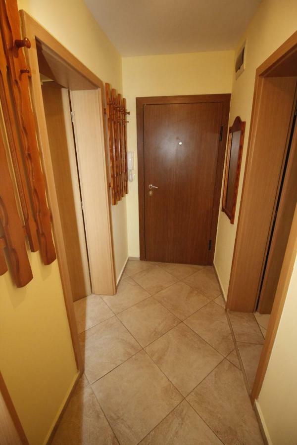Apartment Rosi Поморие Экстерьер фото